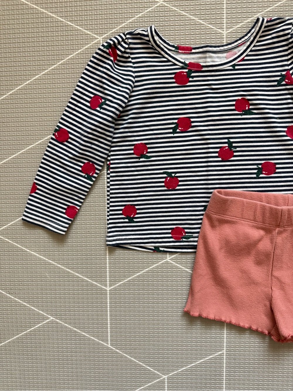 Little Co|Baby girl/toddler cute set-striped apple long sleeve & biker shorts•••
